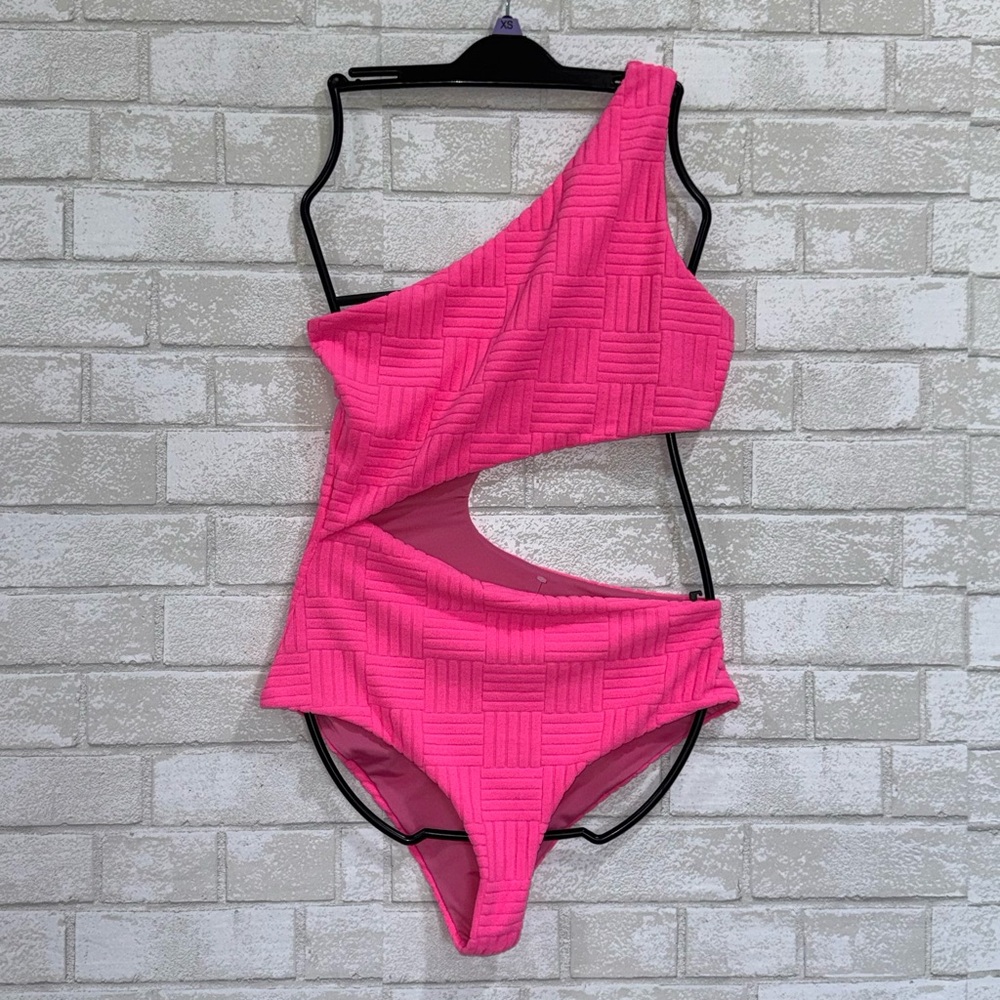 BEACH RIOT Celine One Piece Strawberry Moon Terry - Size - Medium